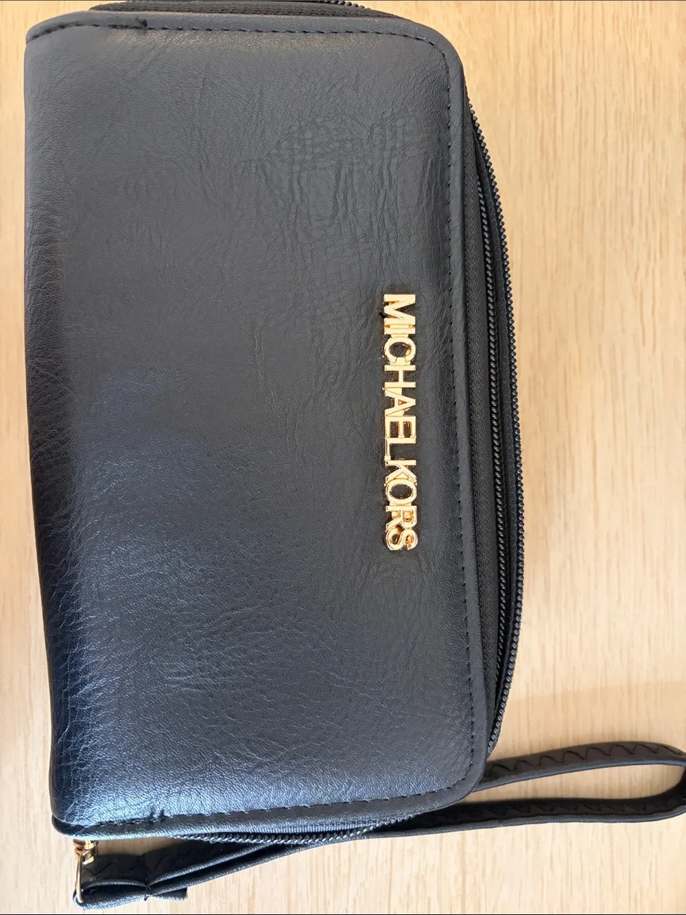 Michael Kors compact michael